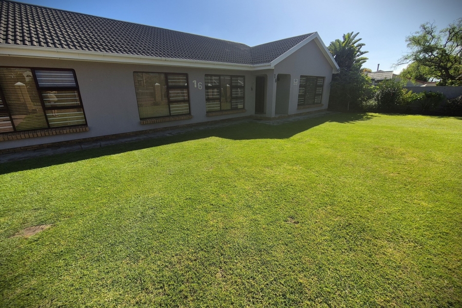 3 Bedroom Property for Sale in Loerie Park Western Cape